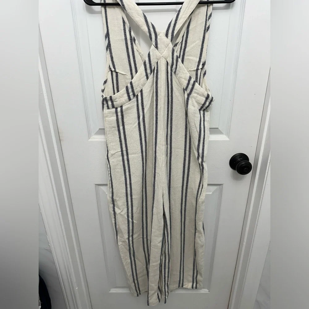 Jumpsuit - Picture 4 of 6